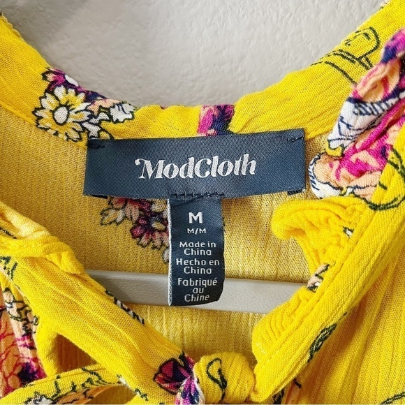 ModCloth Mustard Yellow Floral Like the Wind Tie-Neck Sleeveless Blouse Medium - Picture 11 of 13